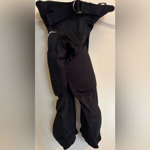 NIKE FOOTBALL PANTS WITH INTEGRATED FOOTBALL PADS
EXCELLENT CONDITION